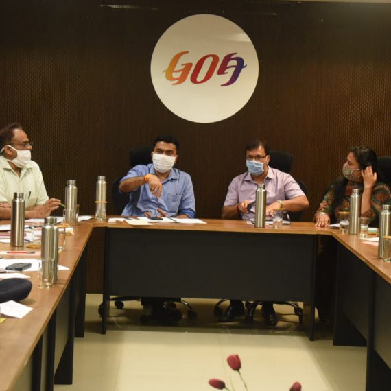 तिसवाडी तालुकाची कोरोना व्हायरसची परिस्थितीची आढावा घेतना