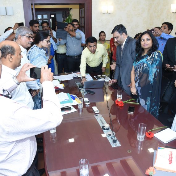 मुखेलमंत्री डॉ. प्रमोद सावंत हाणीं अल्तीन्हो पणजी हांगा आपल्या घरांन विद्यार्थी आनी शिक्षकांखातीर ‘दिक्षा ’हो एक डिजिटल प्लॅटफॉर्म लाँच केलो .