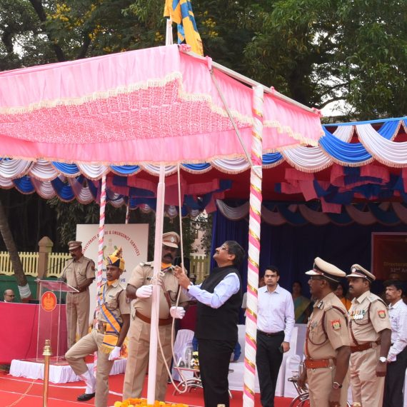 प्रधान सचिव, श्री पुनीत गोयल - आयएएस ८ फेब्रुवारी २०२० हया दिसा सेंट इनेज, पणजी हांगा अग्निशमन आनी आपत्कालीन सेवा संचालनालयाच्या ३२ व्या वार्षिक तपासणी दिस परेडात सहभागी जाले .
