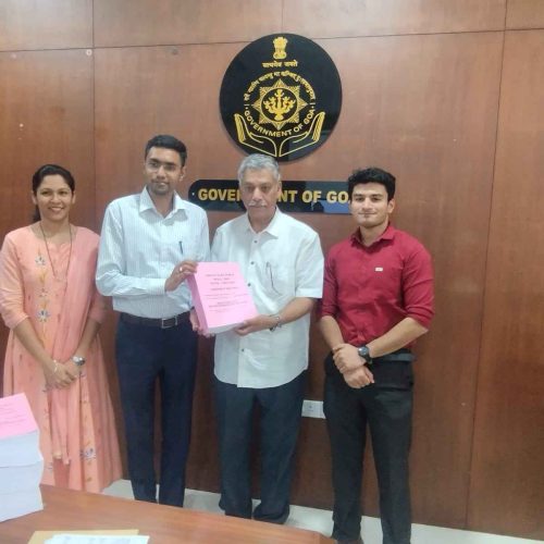 Collector and District Election Officer, North Goa District, Shri Ankit Yadav, IAS, convened a meeting at Collectorate North, with the representatives of recognized political parties and handed over the Draft Electoral Roll for Special Intensive revision 2026