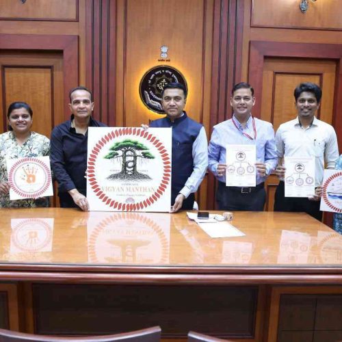 Chief Minister, Dr. Pramod Sawant, along with Shri Atanasio Monserrate, Minister for Labour, Revenue and Waste Management, unveiled the ‘Vigyan Manthan’ logo.