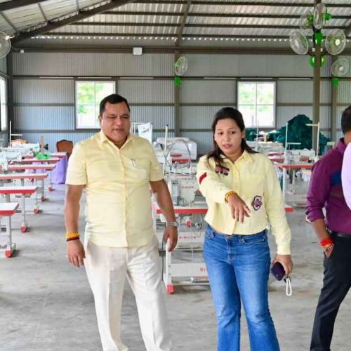 Panchayat Minister, Shri Mauvin Godinho visited the Mahila Bhavan at Chicalim to review the progress of the infrastructure development works.