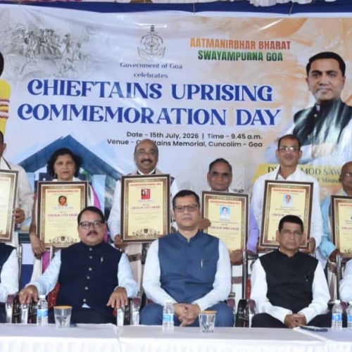 Minister for Social Welfare, Shri. Subhash Phal Dessai alongwith Leader of Opposition, Shri Yuri Alemao paid rich tributes to the Chieftains Memorial at the State Level Chieftains Uprising Commemoration Day today at Cuncolim.